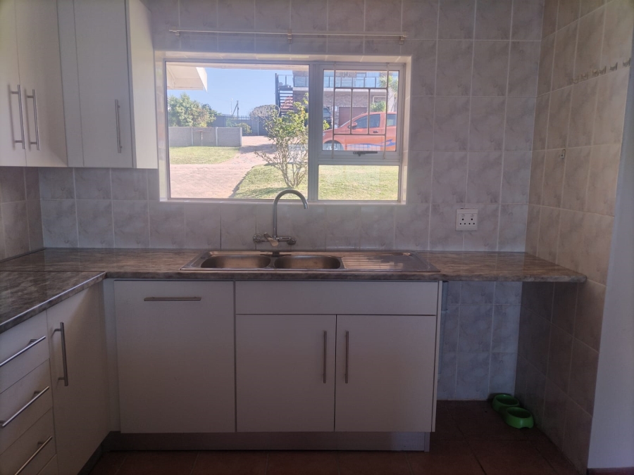 To Let 3 Bedroom Property for Rent in Dana Bay Western Cape